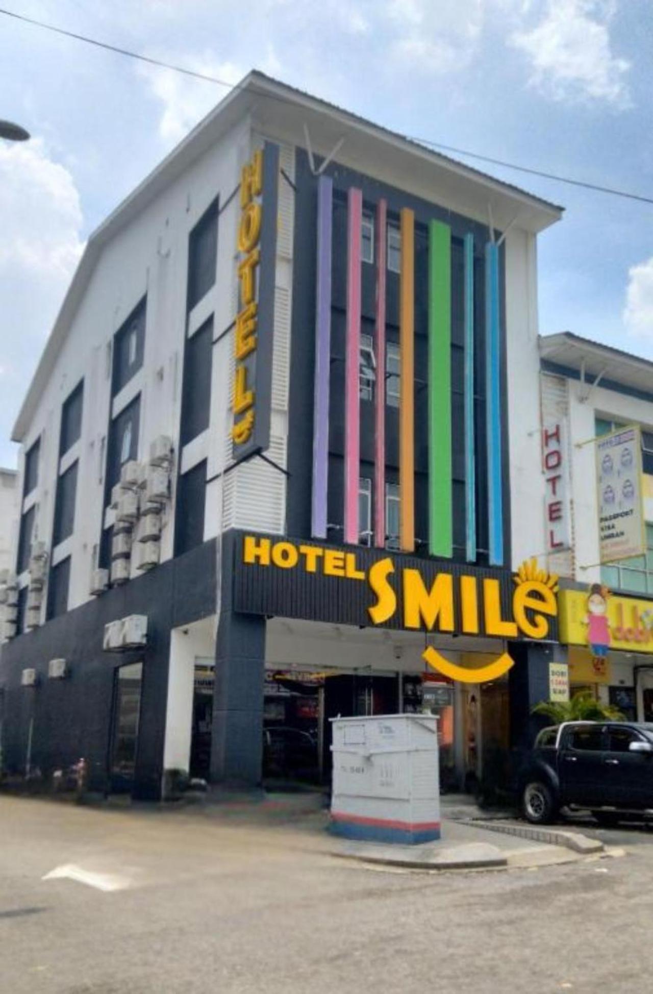 Smile Hotel Cheras Sri Permaisuri Kuala Lumpur Exterior photo